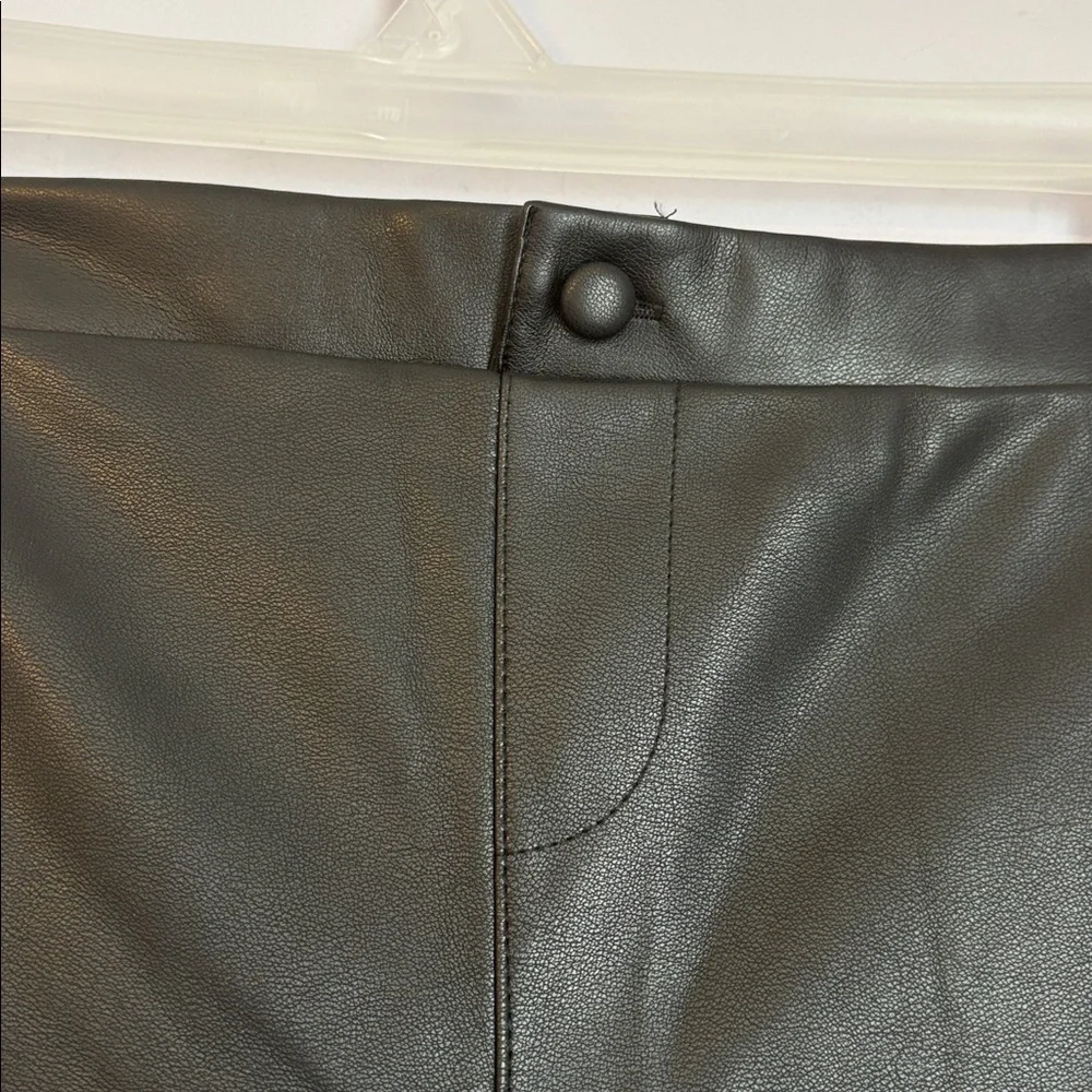 Unbranded Black Faux Leather Cargo Wide Leg Pants High Waist size M (7/8)